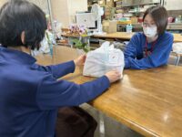 赤い羽根ポスト・コロナ社会に向けた福祉活動応援キャンペーン「生活困窮者への緊急支援活動助成」を活用いたしました。
